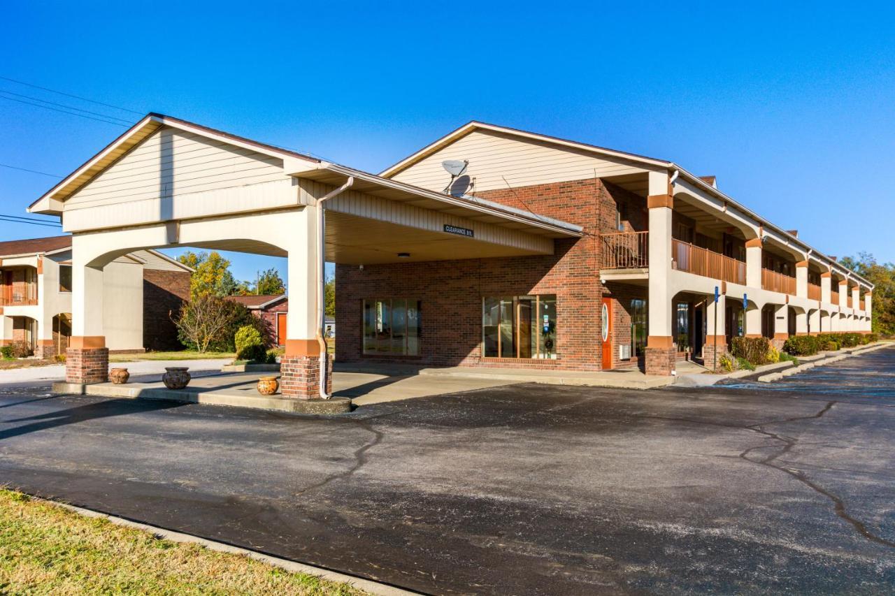 Red Roof Inn Vincennes Exterior photo